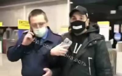 "Захотелось почувствовать власть": в Одессе охранник не выпускал покупателя из магазина и отобрал товар, видео - odessa.politeka.net - Одесса - Охранник
