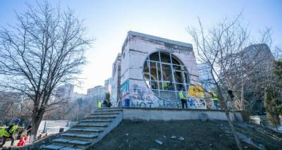 Каха Каладзе - Галерея современного искусства появится в бывшем здании канатки в парке Мзиури - sputnik-georgia.ru - Тбилиси