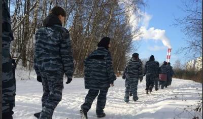 В Москве задержали 25 "омоновцев", охраняющих слово "свобода" на снегу - newizv.ru - Москва