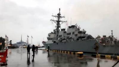 Американский эсминец пришел в Батуми. Видео - vesti.ru - США - Грузия - Батуми