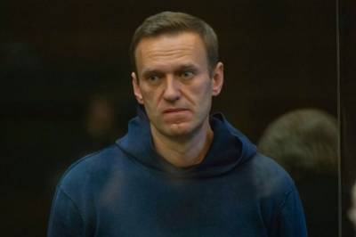 Алексей Навальный - Игнат Артеменко - Навальный заявил, что "родственнички" придушат ветерана сегодня ночью - newsland.com - Москва