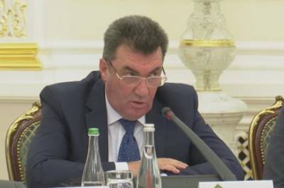 Алексей Данилов - В СНБО признались, сколько времени готовили запрет телеканалов - from-ua.com