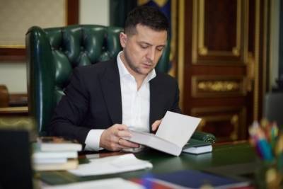 Владимир Зеленский - Зеленский: на Украине нет проблем с русскоязычными книгами - mk.ru - Киев - Крым