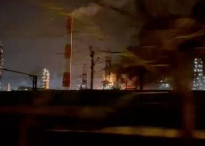 На нефтезаводе в Уфе горит трубопровод - m24.ru - Уфа