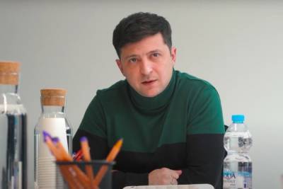 Владимир Зеленский - Михаил Булгаков - Зеленский объяснил запрет «пророссийских» телеканалов цитатой Булгакова - mk.ru