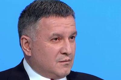 Аваков - Аваков заявил, что пропагандистские телеканалы финансируются с денег, которые заработаны на войне - lenta.ua - Донбасс
