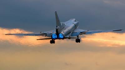 Аглая Чайковская - Бомбардировщик Ту-22М3 испытал новые крылатые ракеты Х-32 - politros.com