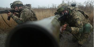 Боевики на Донбассе обстреляли украинские позиции из гранатометов и стрелкового оружия - nv.ua - Светлодарск