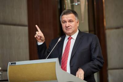 Владимир Зеленский - Арсен Аваков - Аваков назвал запрет телеканалов началом «освобождения» Крыма - news-front.info - Украина - Крым