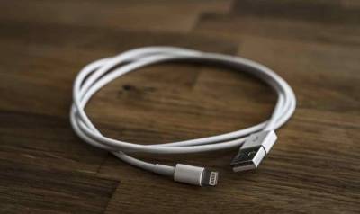 Компания Apple запатентовала зарядный кабель с повышенной износостойкостью - live24.ru - США - Патент