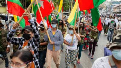 Граждане Мьянмы вышли на мирный митинг после переворота в стране - politros.com - Бирма - county Frontier - Янгон