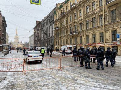 В Петербурге перекрыли центр города и закрыли несколько станций метро - kasparov.ru - Санкт-Петербург