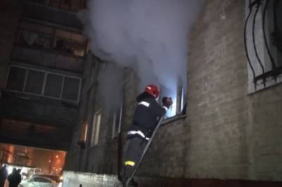 Во Львове при пожаре в многоэтажке погибла женщина, еще трех человек госпитализировали - zik.ua - Львов
