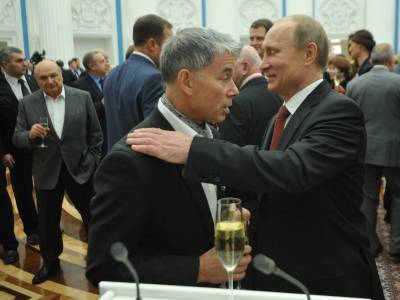 Алексей Навальный - Олег Газманов - Евгений Ройзман - Путин - Олег Газманов "помолился" за "навальнистов" и ошибся в фамилии ветерана - sobesednik.ru