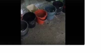 Крыша протекла. В казанской школе ставят ведра, чтобы «собрать» воду – Учительская газета - ug.ru - Казань - район Ново-Савиновский
