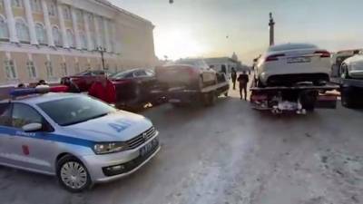 Полиция пресекла фотосессию "Ягуаров" в Петербурге - piter.tv - Санкт-Петербург - с. Видео