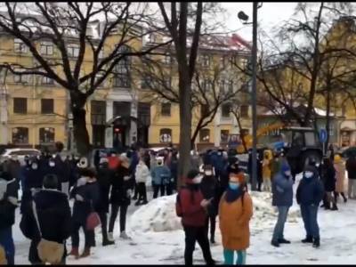 Жительнице Пскова грозят уголовным делом за ролики об ФСБ в TikTok - sobesednik.ru - Псков