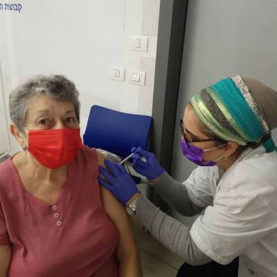 В Израиле благодаря вакцинации резко снижается заболеваемость среди пожилых людей - rusjev.net