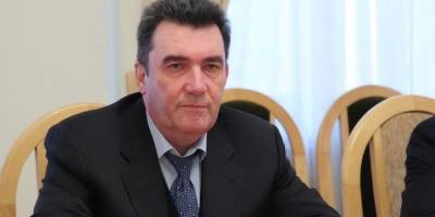 Виктор Медведчук - Алексей Данилов - Тарас Козак - Председатель СНБО Данилов пообещал новые санкции на фоне закрытия каналов Медведчука - ТЕЛЕГРАФ - telegraf.com.ua - Снбо