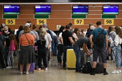 Россиянку задержали в аэропорту после шутки о бомбе в багаже - lenta.ru - Москва - Оренбург - Того