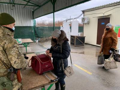 Ситуация на КПВВ и блокпостах Донбасса: боевики блокируют дорожные коридоры – фото - 24tv.ua - Донецк - Новости