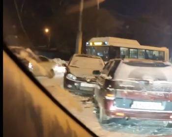 Внимание! Серьезное ДТП на Октябрьском мосту в Вологде (ФОТО) - vologda-poisk.ru - Вологда
