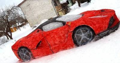 Семейная пара слепила из снега красный Ferrari в натуральную величину - skuke.net - США