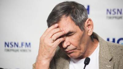 Бари Алибасов - Продюсер Бари Алибасов был замечен в инвалидном кресле в аэропорту - inforeactor.ru