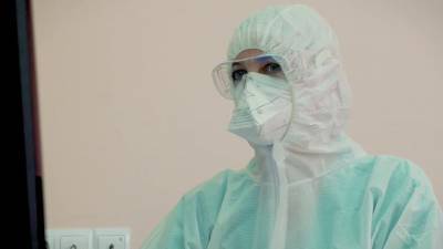 Число обратившихся за медпомощью пациентов с COVID-19 в Петербурге увеличилось на 87% - piter.tv - Санкт-Петербург - Петербург