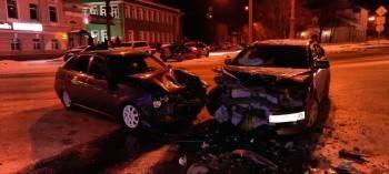 Суббота не задалась: пьяное ДТП в самом центре Вологды (ВИДЕО, ФОТО) - vologda-poisk.ru - Вологда