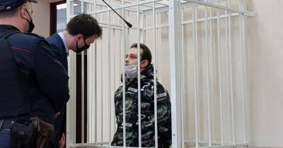 Минчанину, кинувшему цветы в ОМОНовцев, дали 4 года колонии усиленного режима - readovka.ru - Минск