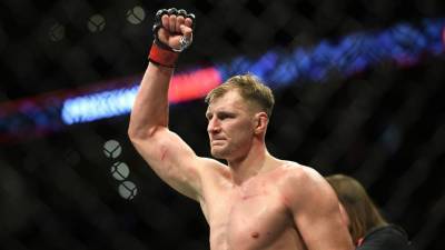 Александр Волков - Волков заявил о желании бороться за пояс UFC - iz.ru - Голландия