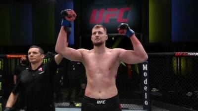Александр Волков - Волков нокаутировал Оверима на турнире UFC Вегас 18 - piter.tv - Москва - респ. Дагестан - Голландия