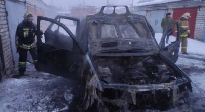 "Жить не хочу": в Ярославле у женщины заживо сгорел сын в BMW - progorod76.ru - Ярославль - Следственный Комитет