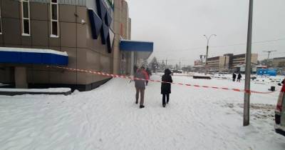 В торговом центре Черновцов произошел взрыв (фото) (4 фото) - tsn.ua - Киев - Черновицкая обл. - Черновцы