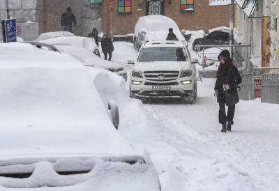 Украинцев из-за плохой погоды попросили не выходить из дома - news.bigmir.net - Украина - Сумская обл. - Черниговская обл. - Одесская обл. - Закарпатская обл.