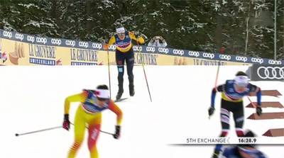 Йонна Сундлинг - Немецкая лыжница упала во время гонки и финишировала с одной лыжней: фото - 24tv.ua