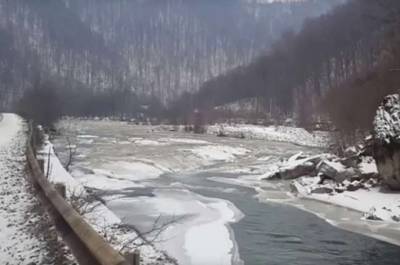На реках Закарпатья ожидается подъем уровня воды - lenta.ua - Мукачево - Гсчс
