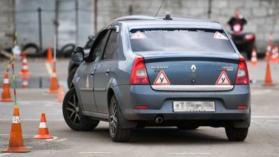 Александр Васильев - В Московском региональном союзе автошкол оценили идею обучать вождению школьников - russian.rt.com - Москва
