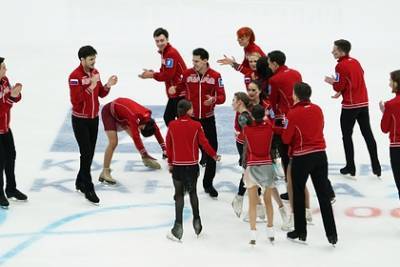 Владимир Морозов - Камила Валиева - Алина Загитова - Евгения Медведева - Елизавета Туктамышева - Александр Степанов - Анна Щербакова - Александра Трусова - Михаил Коляда - Иван Букин - Евгений Тарасов - Команда Загитовой победила на Кубке Первого канала - lenta.ru - Москва