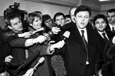 Алексей Навальный - Елена Рыковцева встала на защиту Явлинского - mk.ru