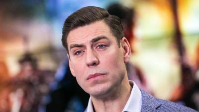 Андрей Малахов - Дмитрий Дюжев - Дюжеву пришлось досрочно покинуть шоу «Танцы со звездами» - 5-tv.ru