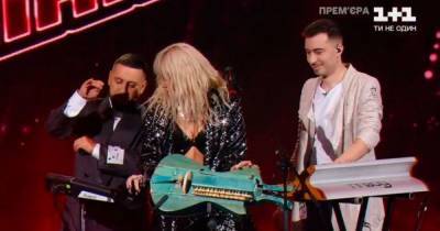 "Голос країни-11": MONATIK и DOROFEEVA ошеломили импровизацией на сцене вместе с участником - tsn.ua