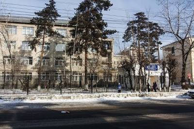 5-летний мальчик выпал из окна 3 этажа клинической больницы на Новобульварной в Чите - chita.ru - Чита