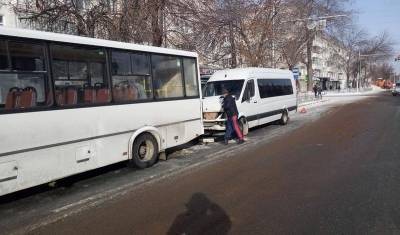 В Уфе столкнулись два автобуса: есть пострадавшие - mkset.ru - Башкирия - Уфа