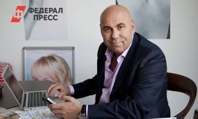 Иосиф Пригожин - Инвалидная коляска и баллоны с кислородом: Пригожин едва не умер от COVID - fedpress.ru - Москва