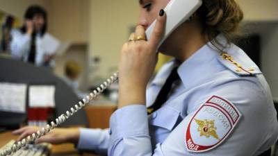 Полиция начала проверку из-за сообщений о «минировании» в школах России - iz.ru - Москва - Красноярск - Приморье край - Чукотка - Сахалинская обл. - Благовещенск