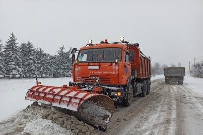 Кубанские трассы чистит от снега более 200 единиц техники - kuban.mk.ru - Краснодарский край