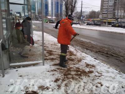 Гололед в Одессе: мэрия рассказала о ситуации на улицах города (фото) - odessa-life.od.ua - Одесса