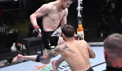 В прыжке коленом в голову: лучший нокаут на турнире UFC в Лас-Вегасе – видео - 24tv.ua